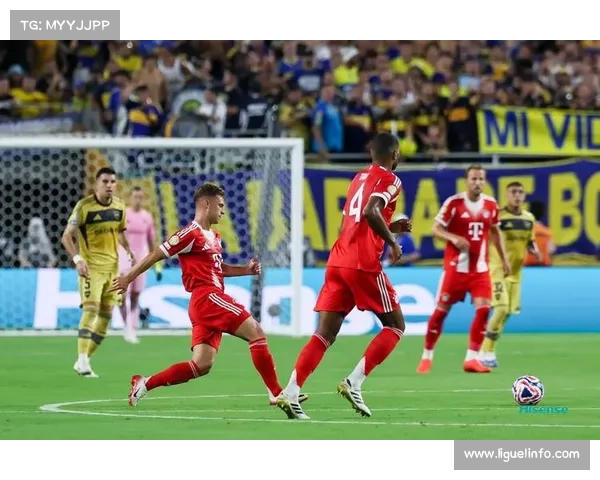 凯恩破纪录领跑射手榜，拜仁锋线火力全开